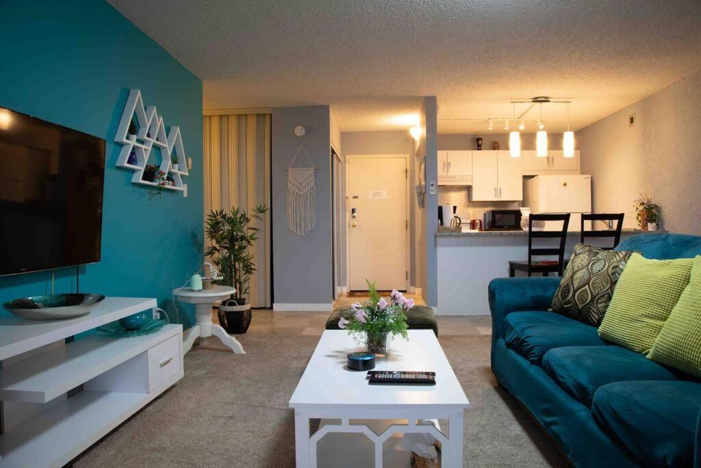 Calgary Downtown Center Condo With Free Parking Eksteriør bilde