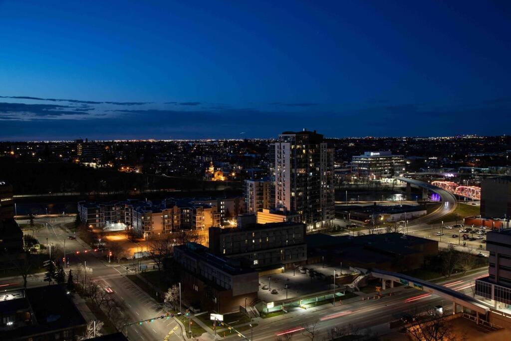 Calgary Downtown Center Condo With Free Parking Eksteriør bilde