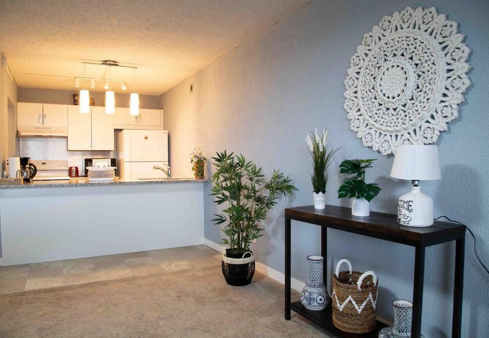 Calgary Downtown Center Condo With Free Parking Eksteriør bilde